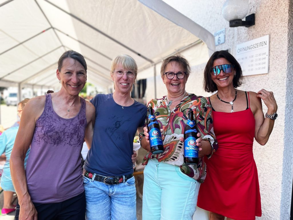 Sandra, Petra, Hanna und Susi haben Spaß